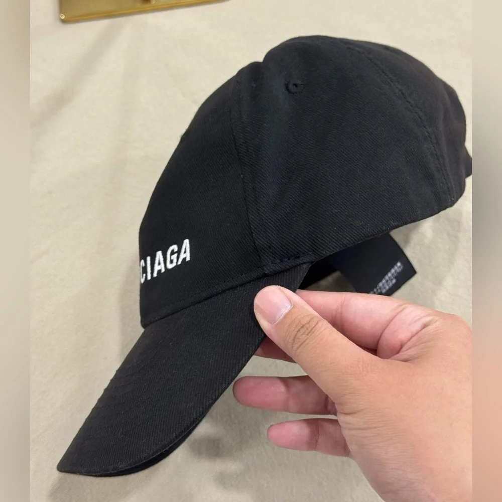 ❌SOLD❌ Balenciaga Classic Black Baseball Cap - Picture 5 of 10